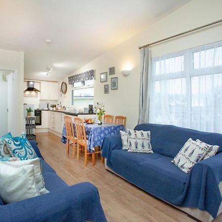 Sunnydaze-Detached Chalet With 2 Bedrooms And 2 Bathrooms And Private Parking Outside Door Dartmouth Exterior foto